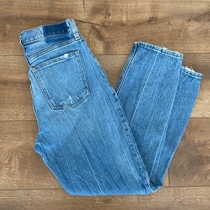 Abercrombie & Fitch High Rise Mom Jeans